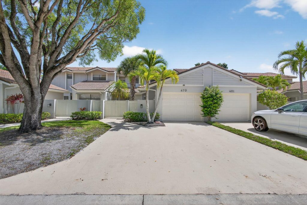 479 Prestwick Circle, Palm Beach Gardens FL 33418