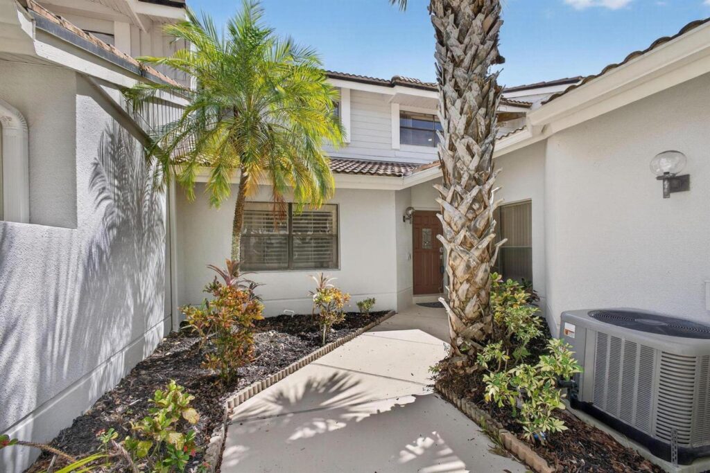 479 Prestwick Circle, Palm Beach Gardens FL 33418
