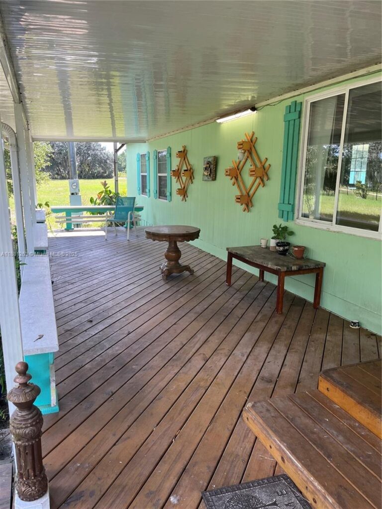 105 Farrer RD, Frostproof FL 33843
