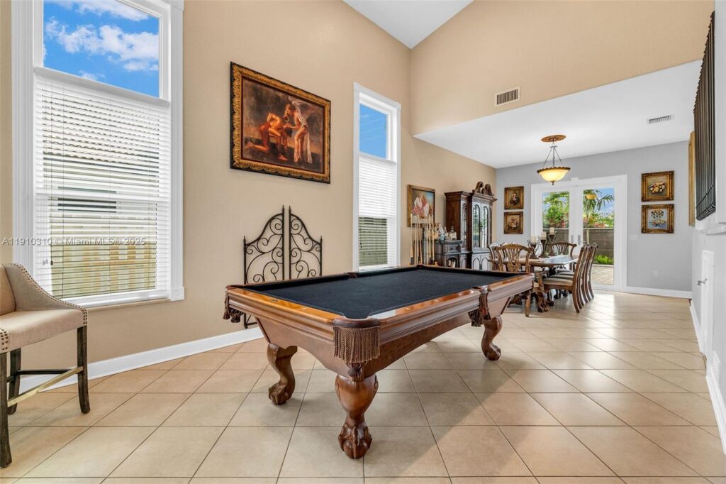 15974 SW 16th St, Pembroke Pines FL 33027