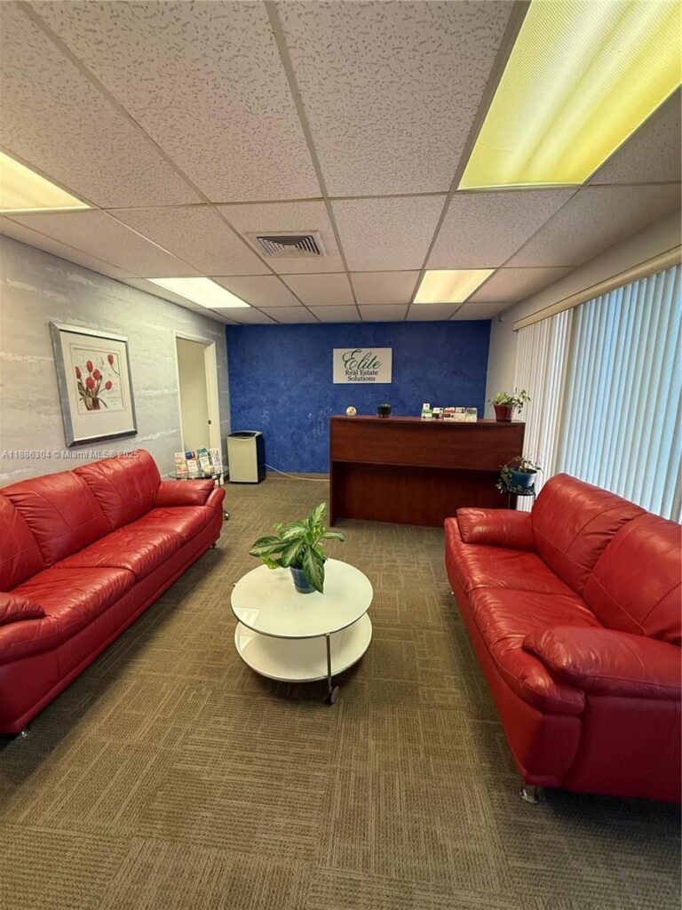 8741 NW 57th St, Tamarac FL 33351