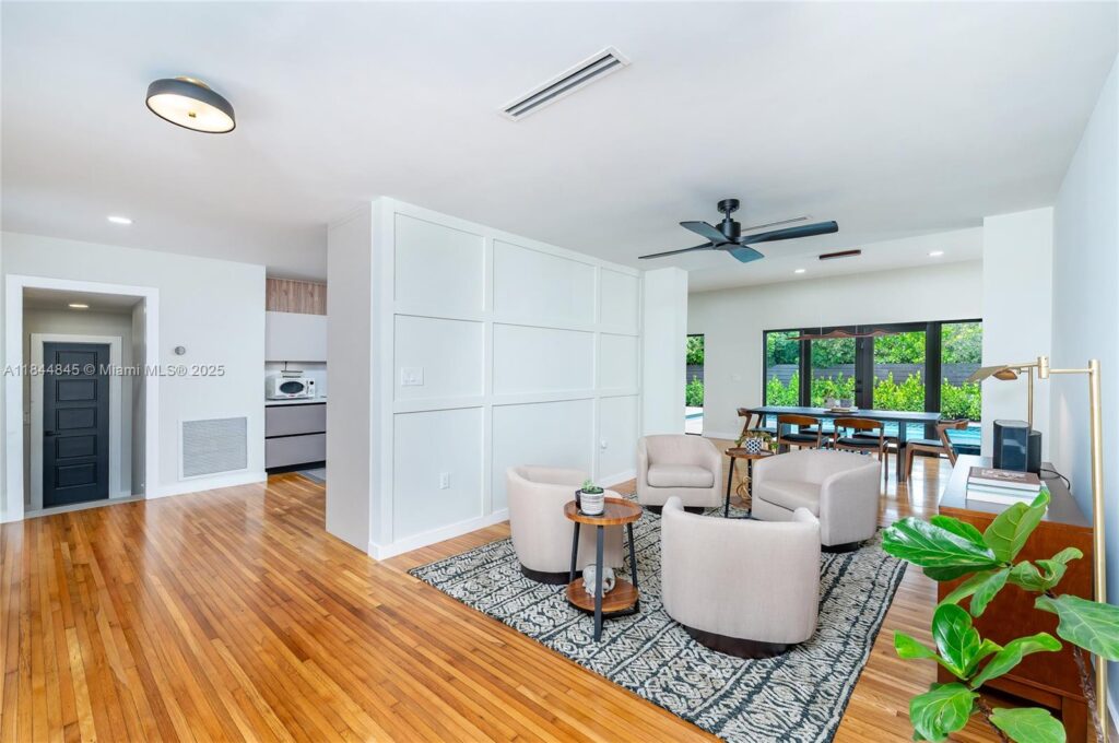 117 S Royal Poinciana Blvd, Miami Springs FL 33166