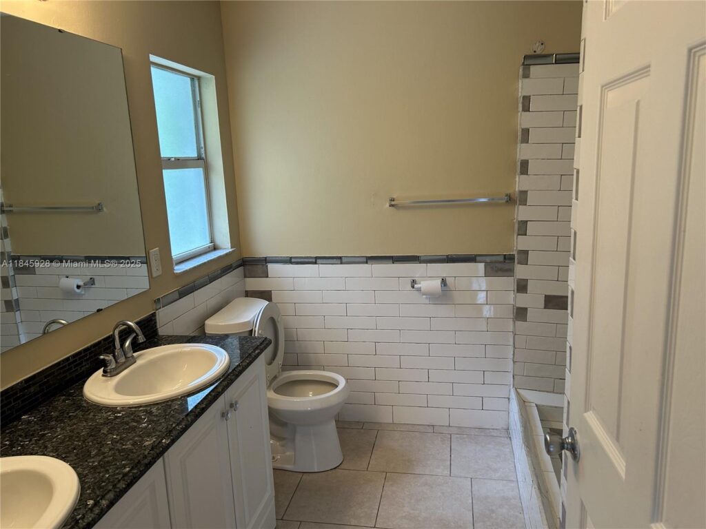 2702 Robin Ave # 2702, Other City – In The State Of Florida FL 33973