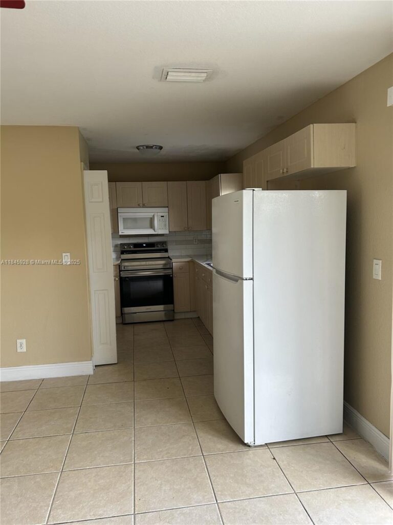 2702 Robin Ave # 2702, Other City – In The State Of Florida FL 33973