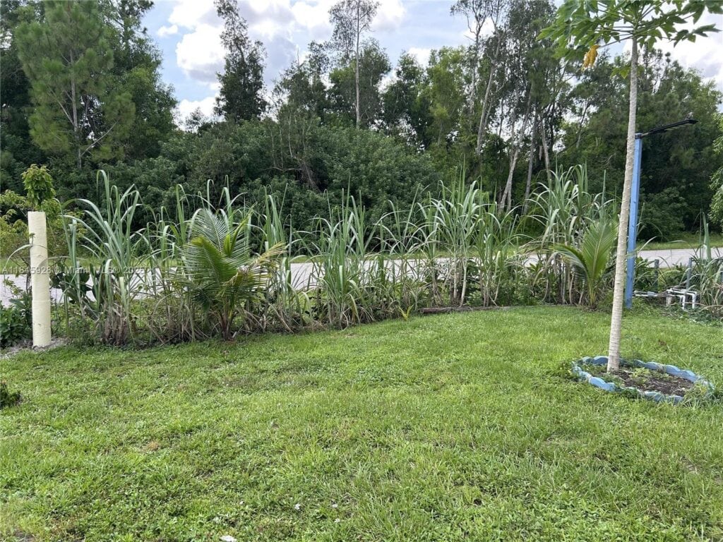 2702 Robin Ave # 2702, Other City – In The State Of Florida FL 33973