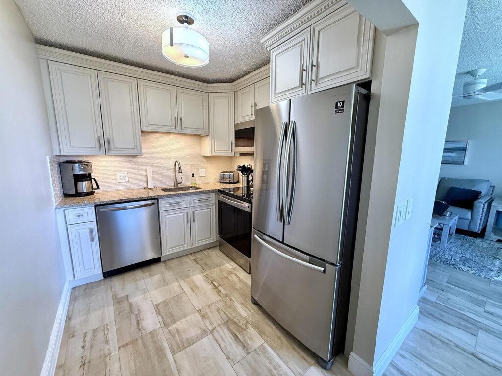 359 Oakridge T, Deerfield Beach FL 33442