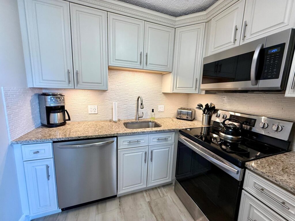 359 Oakridge T, Deerfield Beach FL 33442