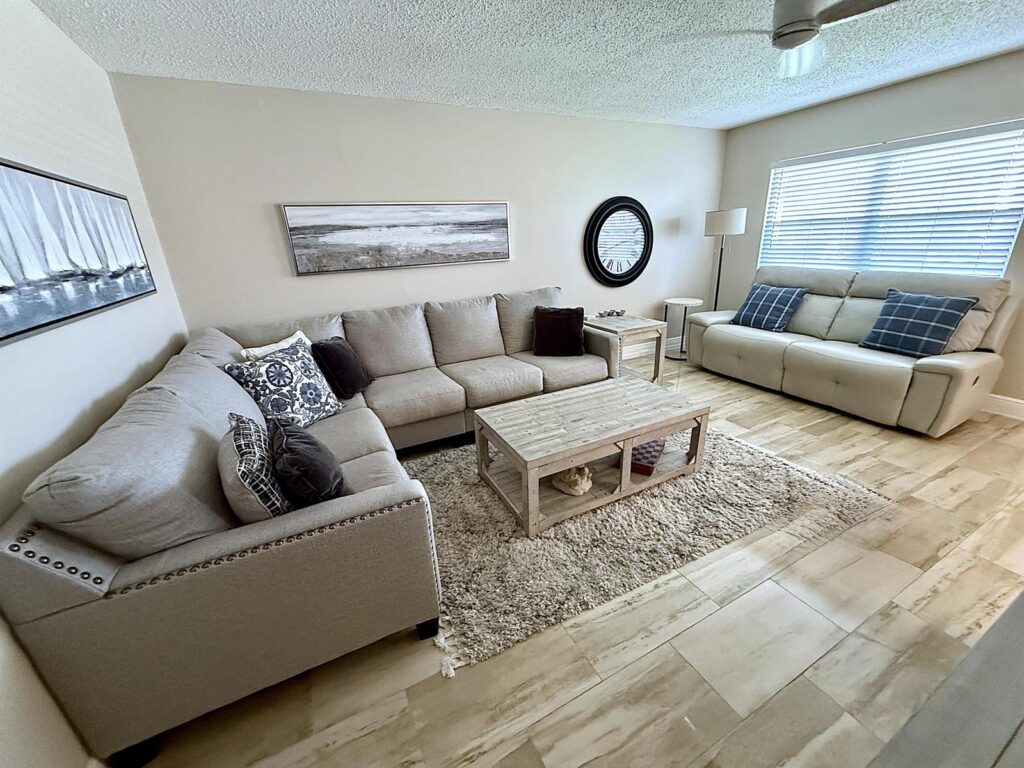 359 Oakridge T, Deerfield Beach FL 33442