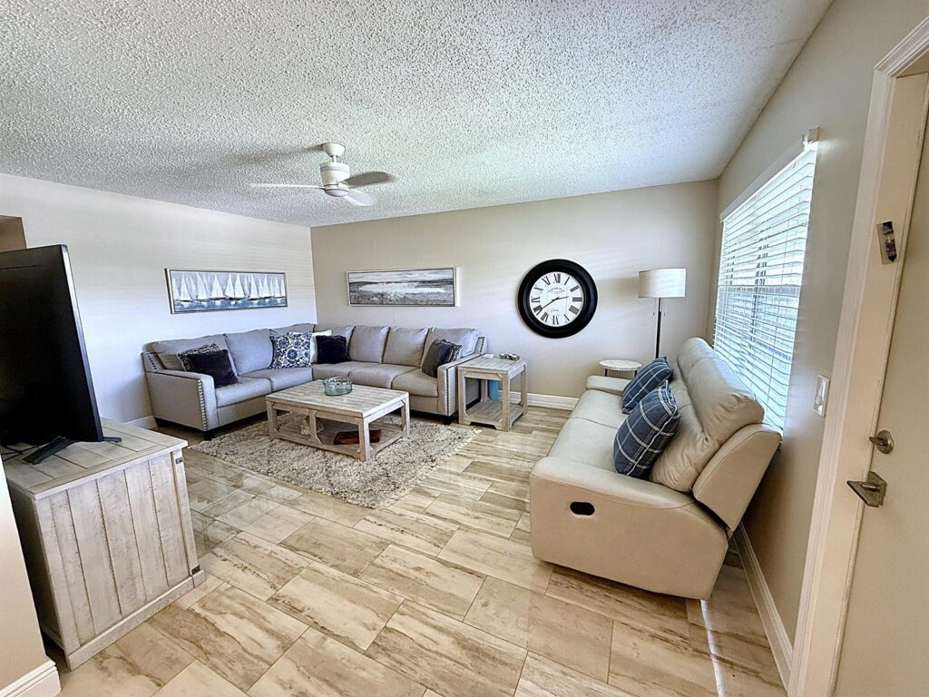 359 Oakridge T, Deerfield Beach FL 33442