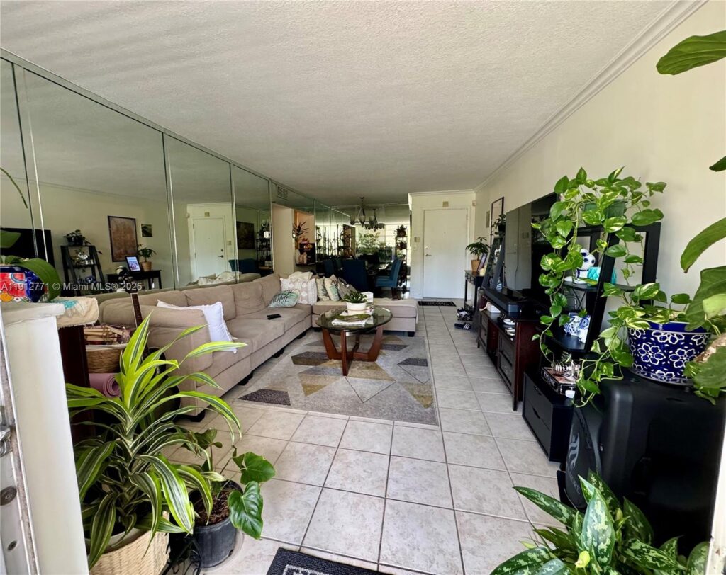 16518 NE 26th Ave # 304, North Miami Beach FL 33160