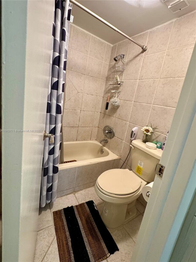 16518 NE 26th Ave # 304, North Miami Beach FL 33160