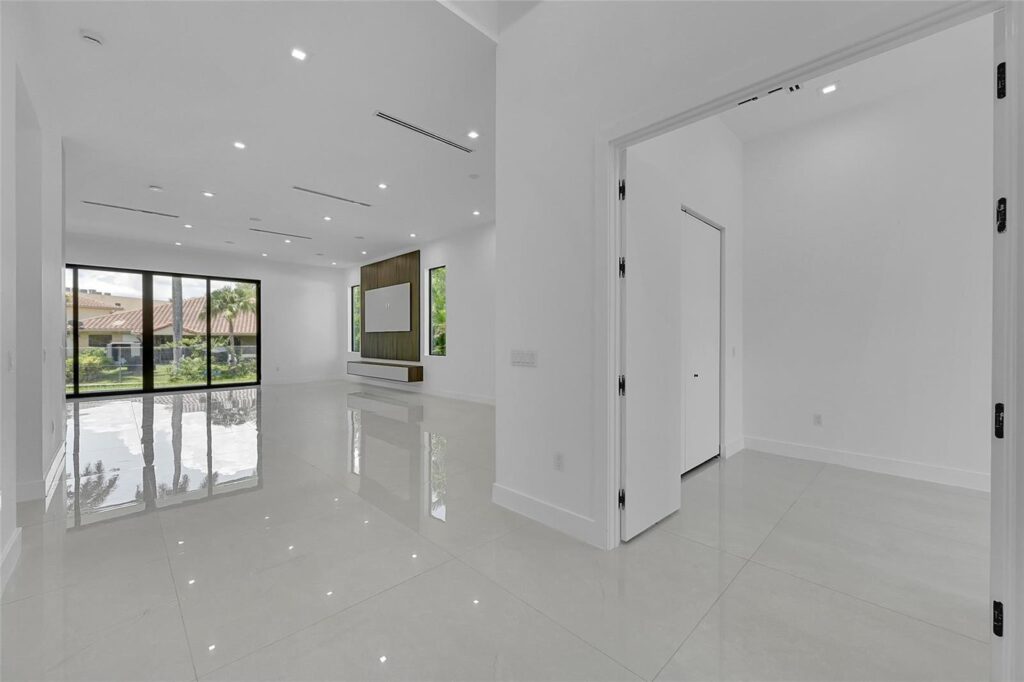 656 NW 21st Street, Wilton Manors FL 33311