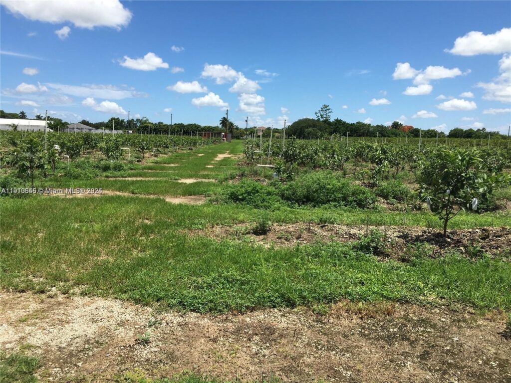 15000 SW 256 ST., Homestead FL 33032