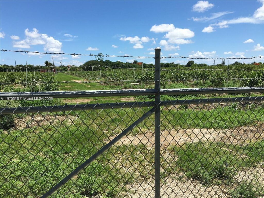 15000 SW 256 ST., Homestead FL 33032