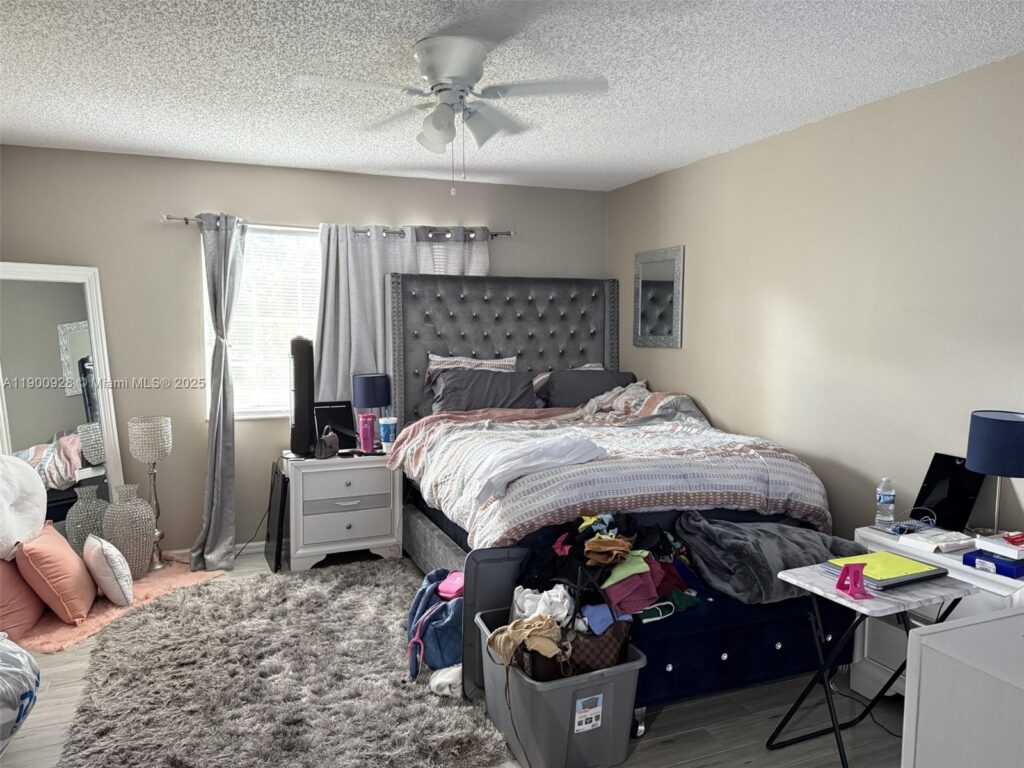 5015 Wiles Rd # 207, Coconut Creek FL 33073