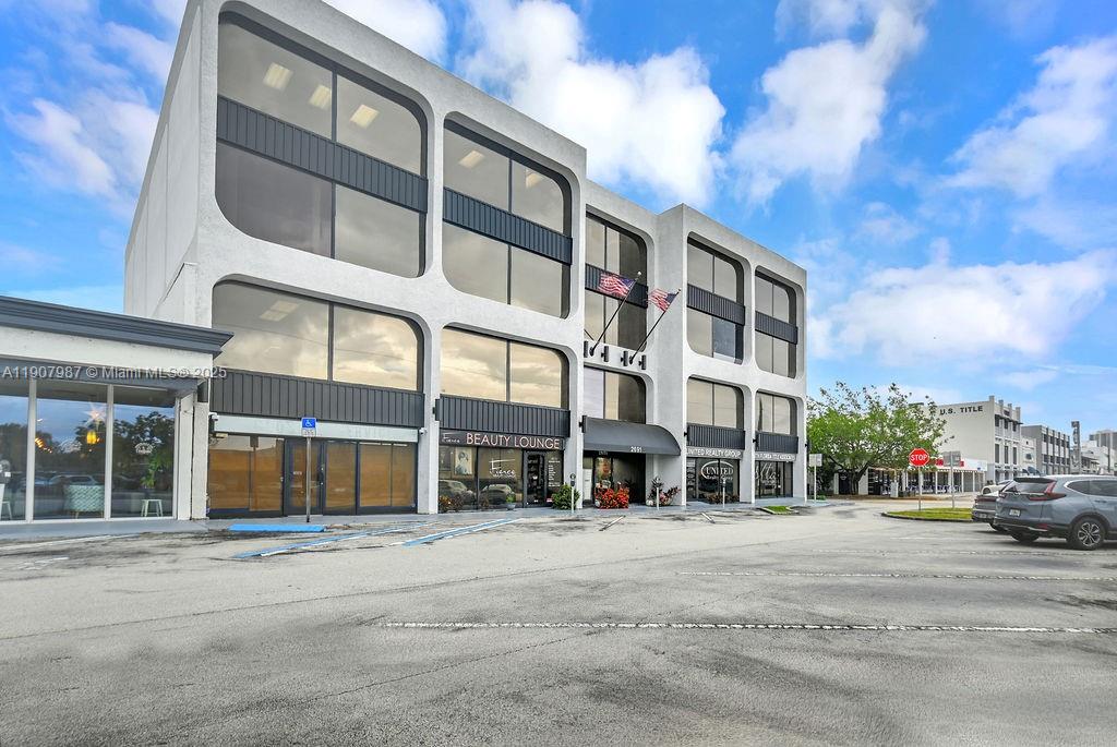2691 E Oakland Park Blvd # 304, Fort Lauderdale FL 33306