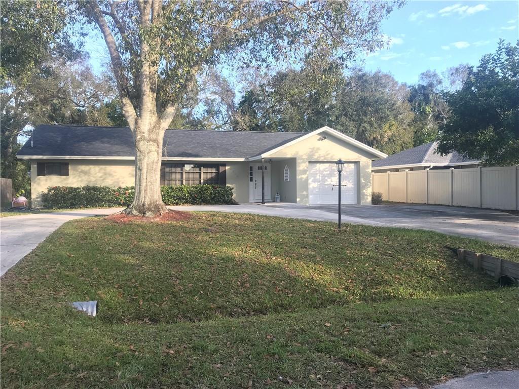 2536 44th Avenue, Vero Beach FL 32966