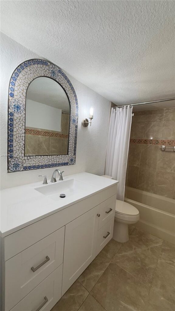 7121 Miami Lakes Dr # Q8, Miami Lakes FL 33014