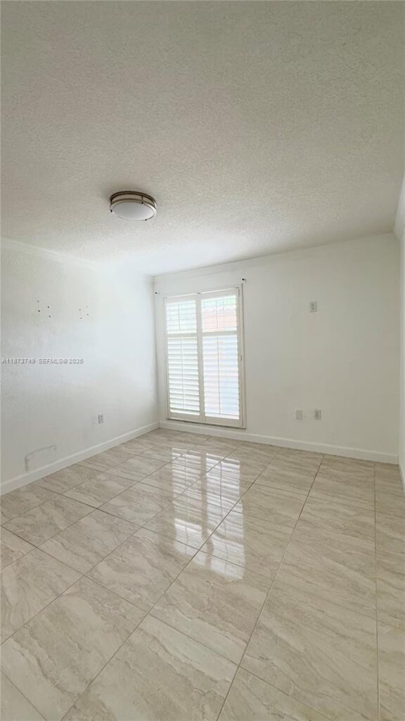 7121 Miami Lakes Dr # Q8, Miami Lakes FL 33014