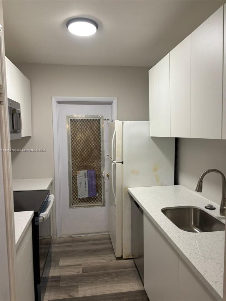1420 Atlantic Shores Blvd # 340, Hallandale Beach FL 33009