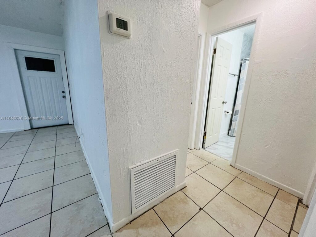 2019 COLMAR AVE, Sebring FL 33870