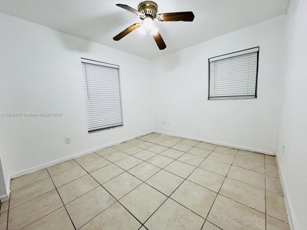 2019 COLMAR AVE, Sebring FL 33870