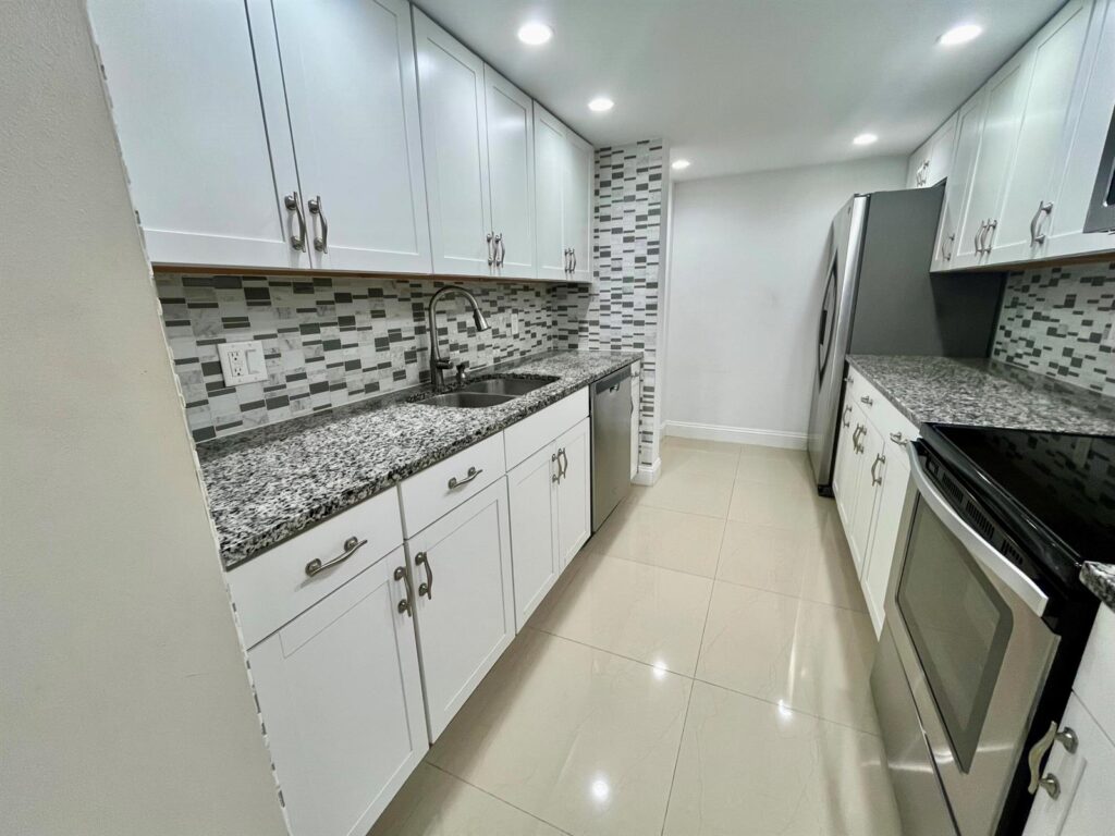 301 Croton Avenue # 406, Lantana FL 33462