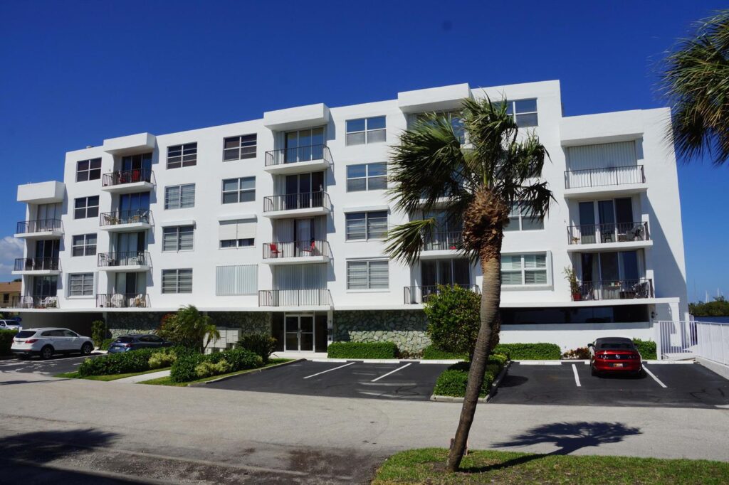 301 Croton Avenue # 406, Lantana FL 33462