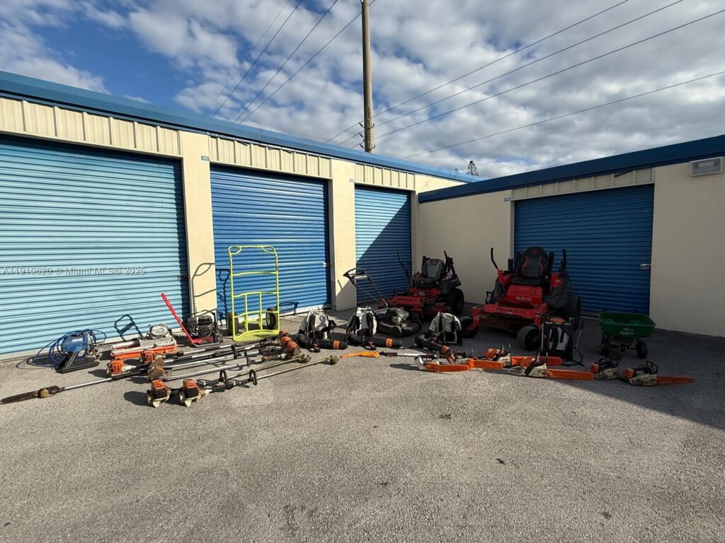 305 SW 9th Ave, Florida City FL 33034