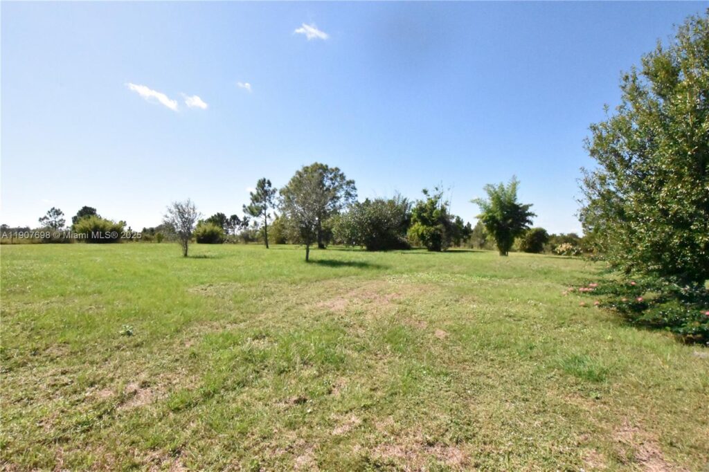 18036 NW 272, Okeechobee FL 34972