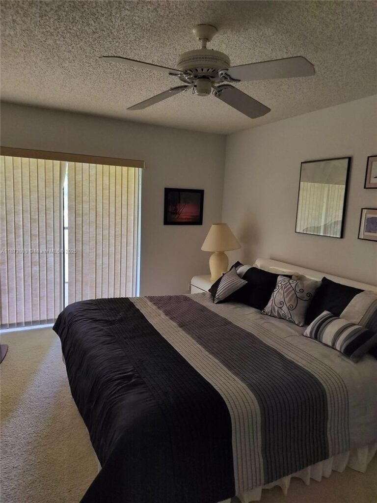 1002 Keystone Dr # F, Jupiter FL 33458