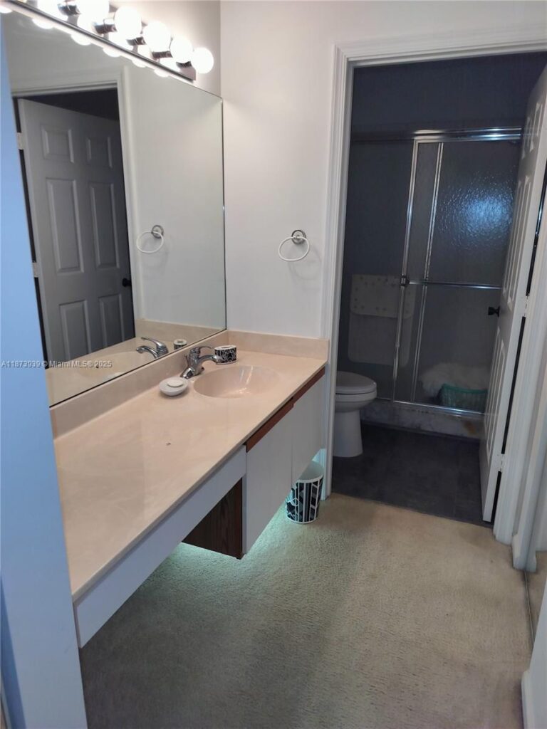 1002 Keystone Dr # F, Jupiter FL 33458