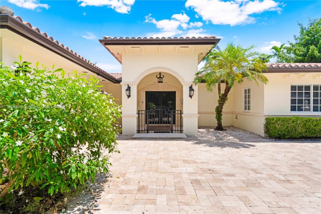 4001 Santa Maria St, Coral Gables FL 33146