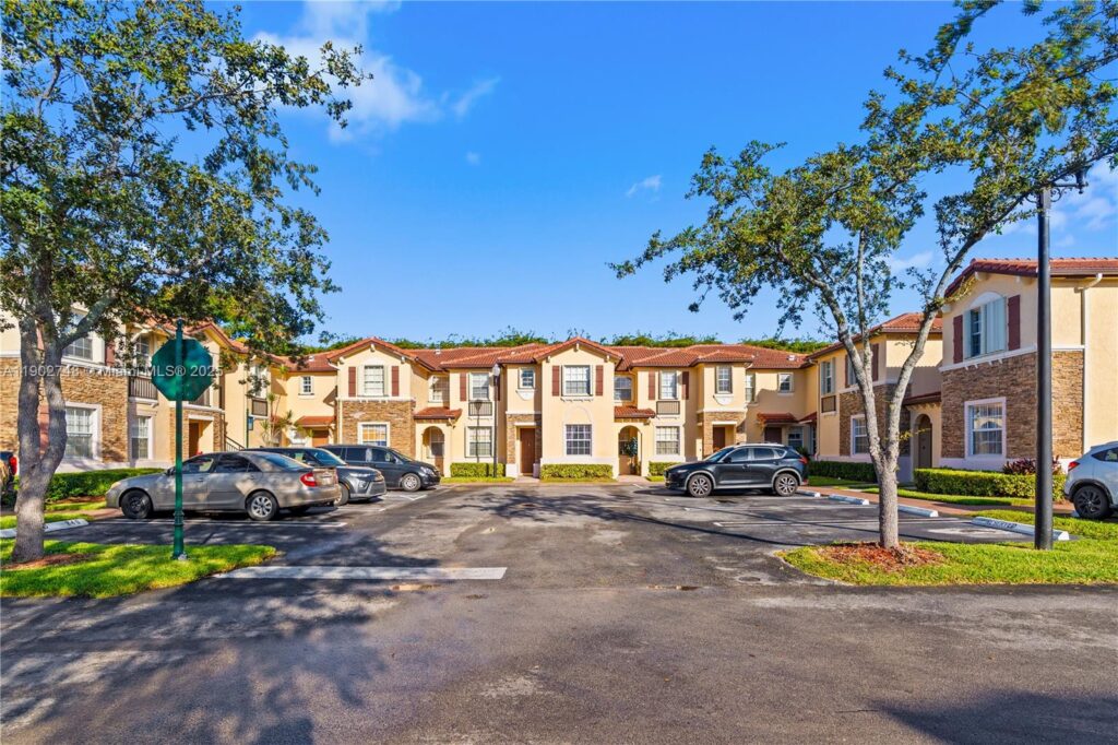 1398 NE 33rd Ave # 25, Homestead FL 33033