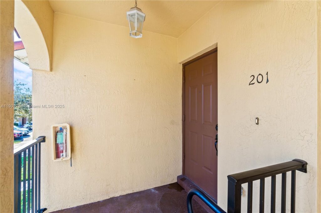 1398 NE 33rd Ave # 25, Homestead FL 33033