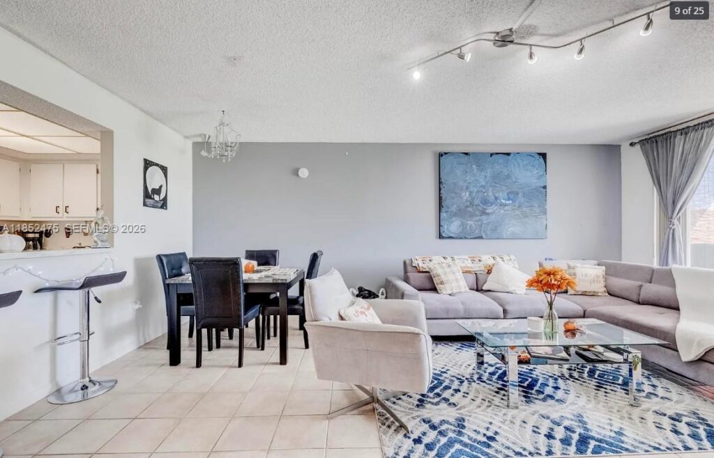 5570 NW 44th St # 412A, Lauderhill FL 33319