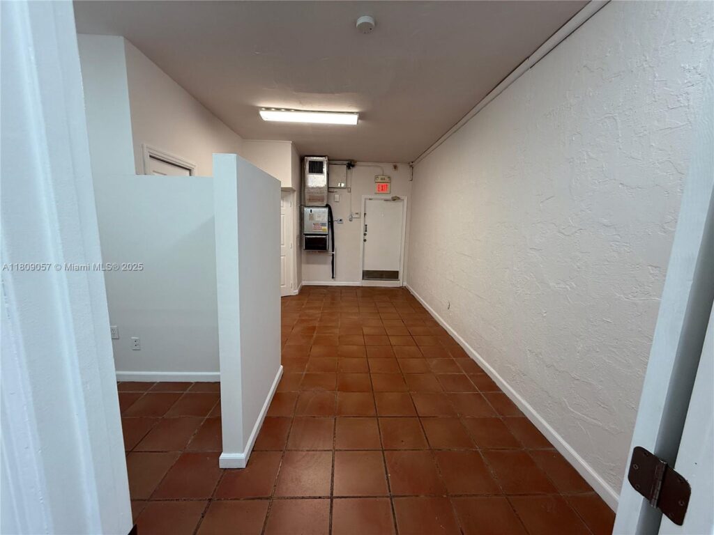 8320 SW 124th St, Pinecrest FL 33156