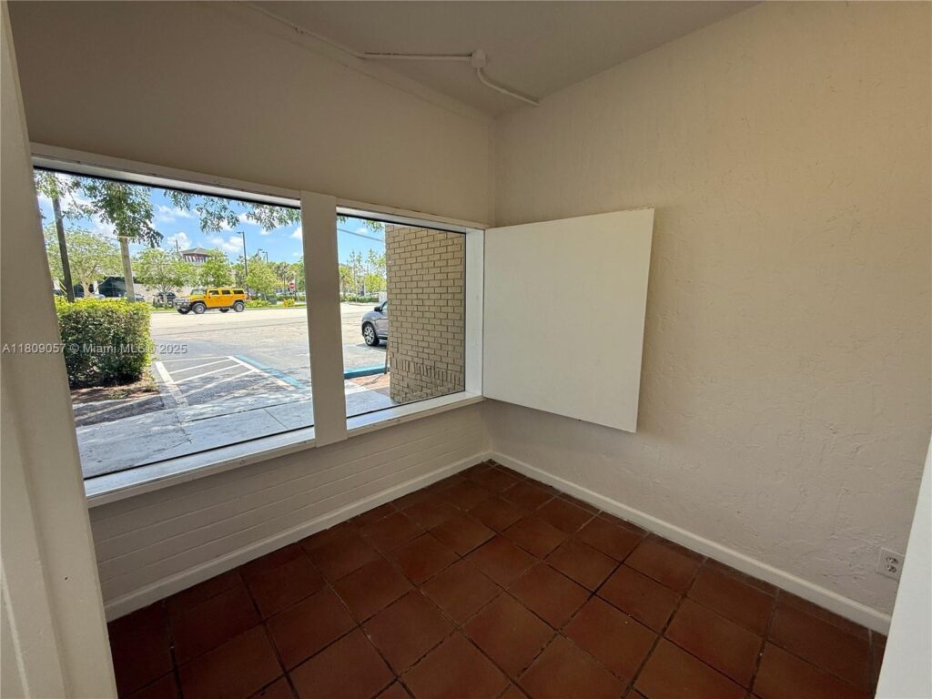 8320 SW 124th St, Pinecrest FL 33156