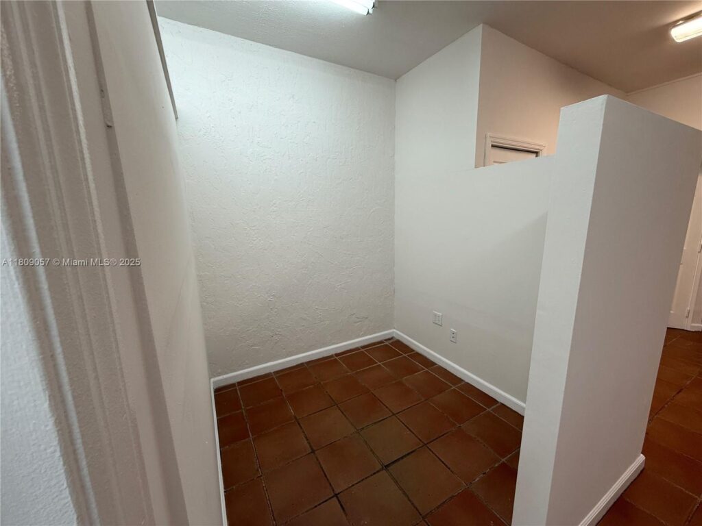 8320 SW 124th St, Pinecrest FL 33156
