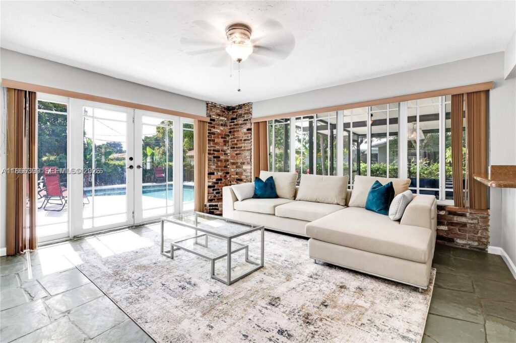 460 NW 88th Ter, El Portal FL 33150