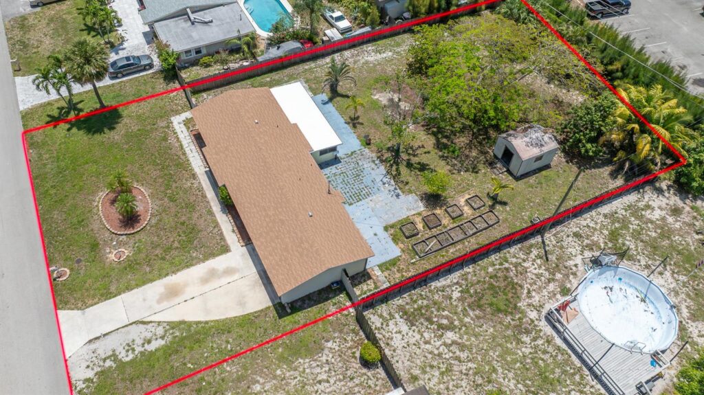 3180 Carol Avenue, Palm Springs FL 33461
