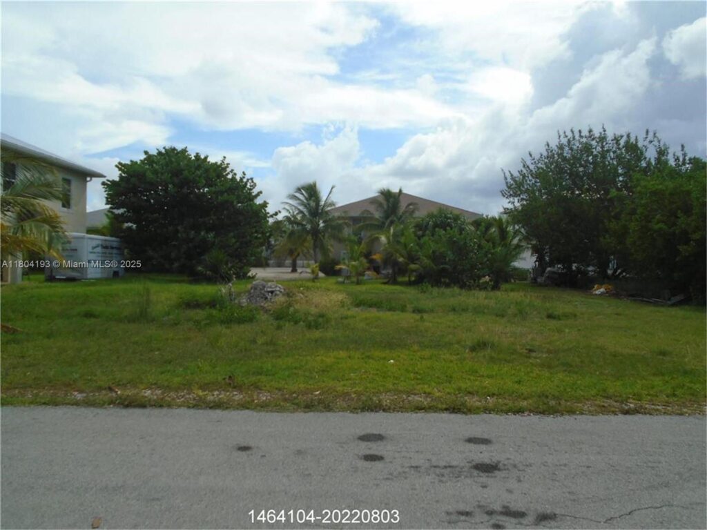 106 S Bahama Dr, Duck FL 33050