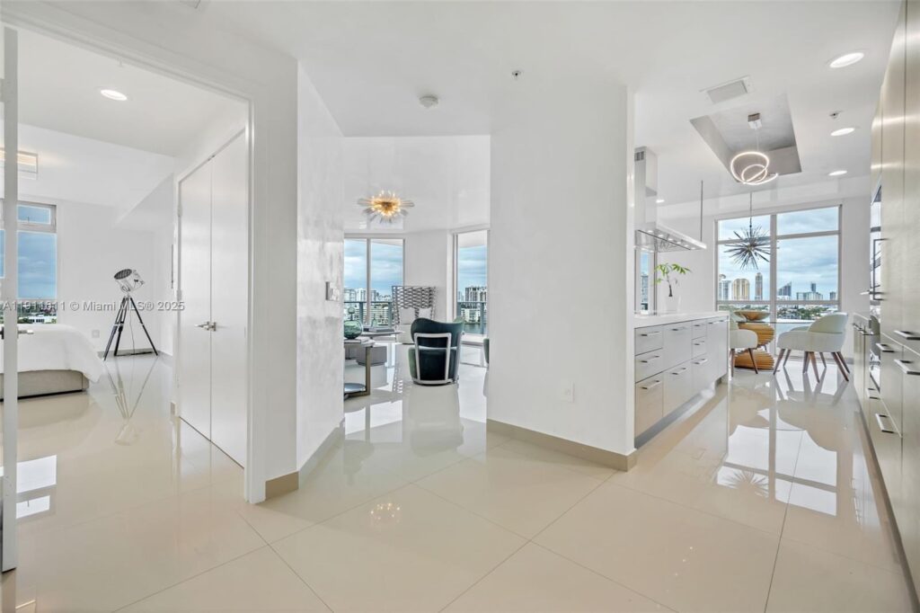 17301 Biscayne Blvd # 910, North Miami Beach FL 33160