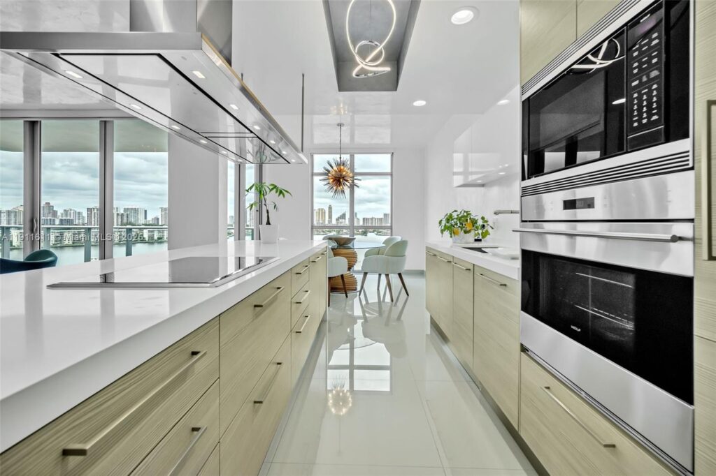 17301 Biscayne Blvd # 910, North Miami Beach FL 33160