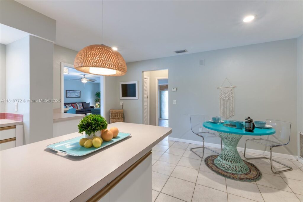 1122 S N St, Lake Worth FL 33460