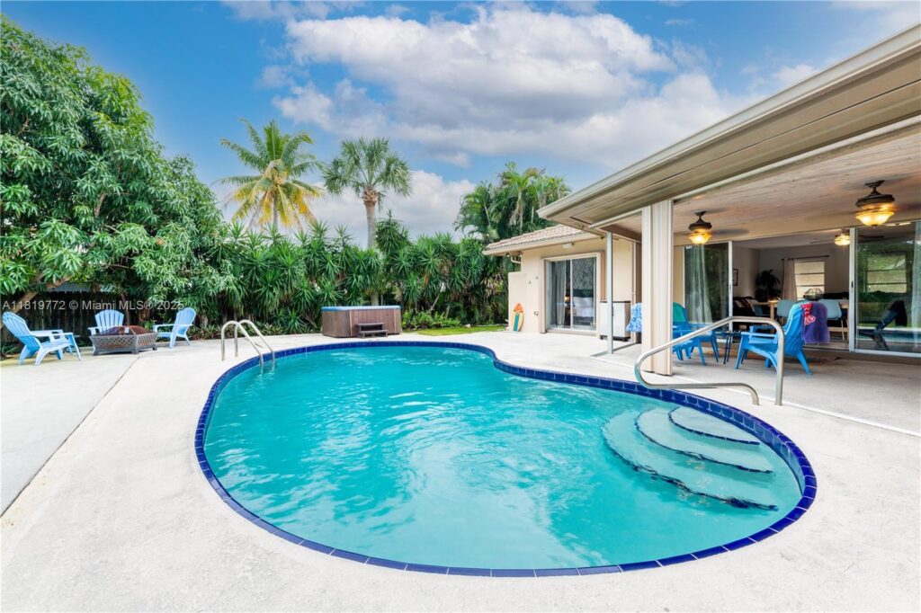 1122 S N St, Lake Worth FL 33460