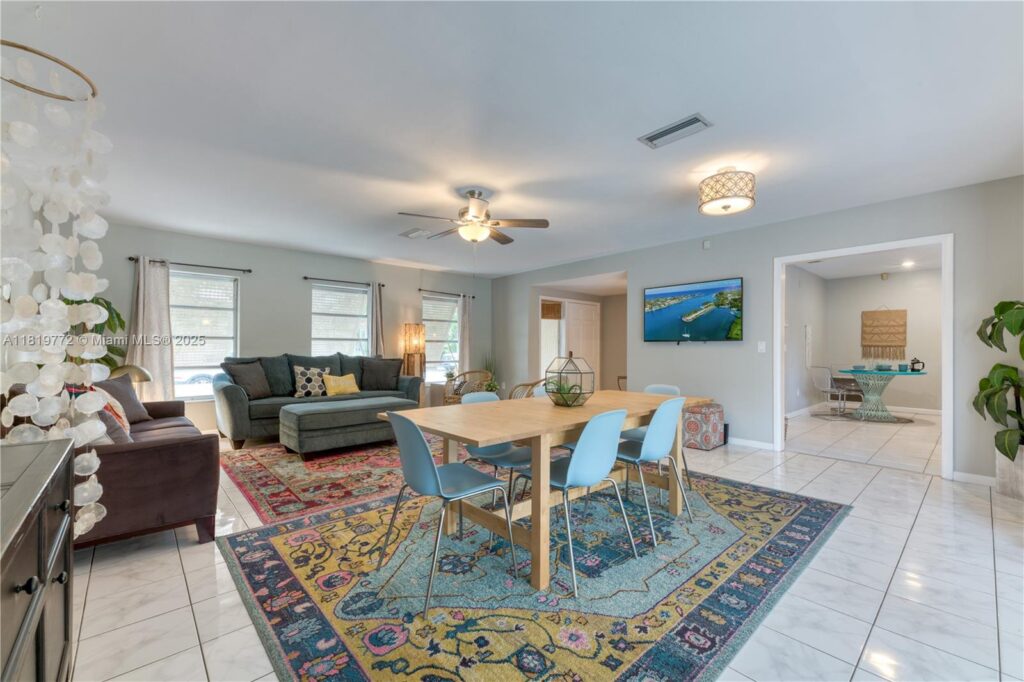 1122 S N St, Lake Worth FL 33460