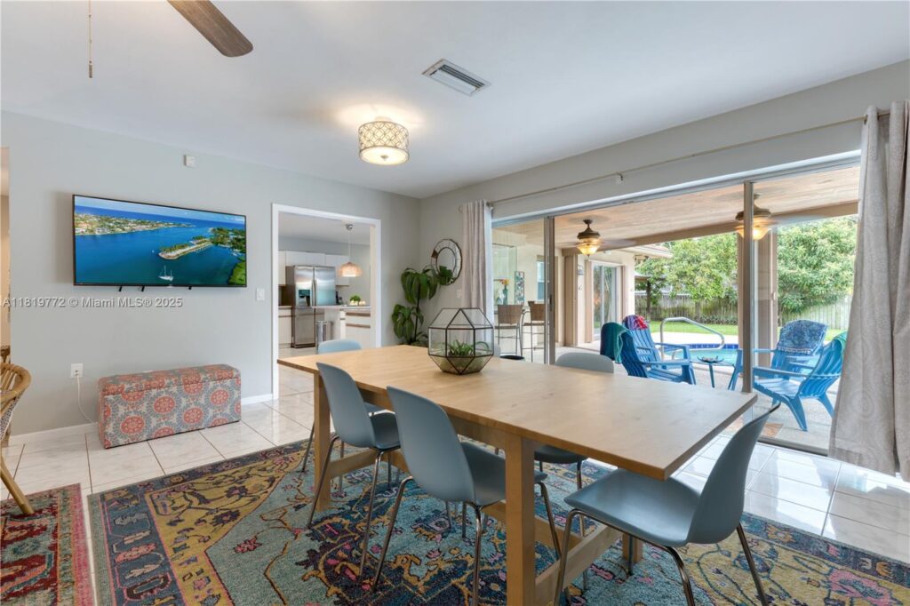 1122 S N St, Lake Worth FL 33460