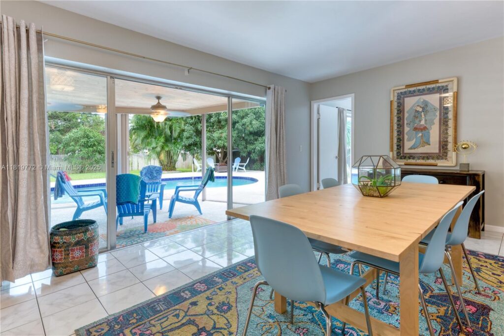 1122 S N St, Lake Worth FL 33460