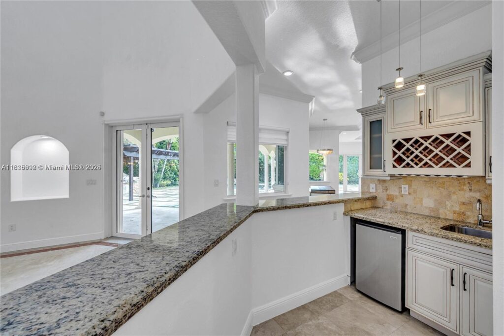 13400 SW 83rd Ave, Pinecrest FL 33156